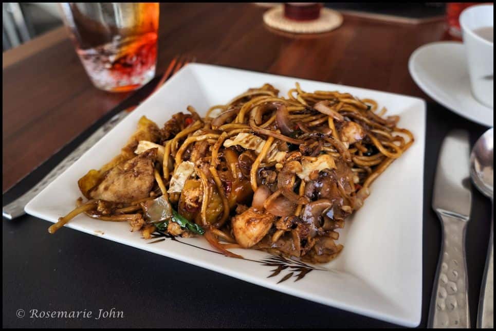 At breakfast, guests can choose their ingredients for their own version of wok fried noodles!